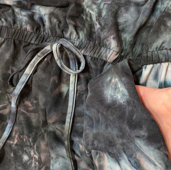 Off the Shoulder Romper, Tie Dye Jumpsuit Elastic Waist Small, Pockets, Stretchy - Picture 4 of 8